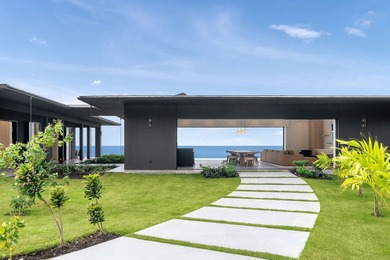 Ultra modern, newly constructed luxury home on an extremely - photo 3
