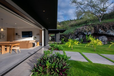 Ultra modern, newly constructed luxury home on an extremely - photo 5