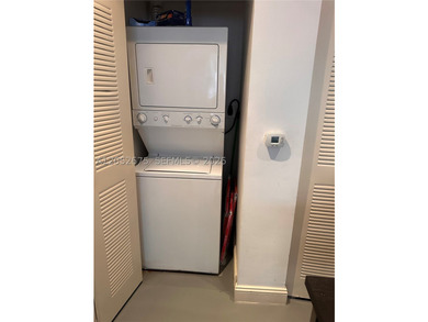 111 E Flagler St 410 - photo 11