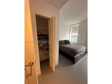 111 E Flagler St 410 - photo 14