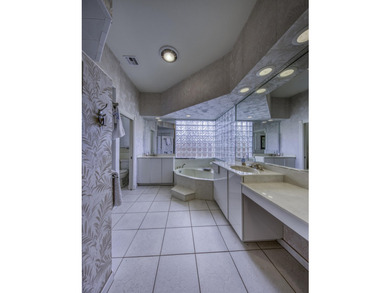 Experience exceptional waterfront living in this stunning - photo 17
