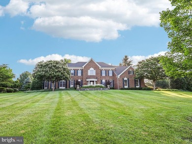 Freshly painted custom estate with a 3-car garage, offering an - photo 1