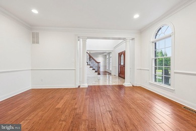 Freshly painted custom estate with a 3-car garage, offering an - photo 10