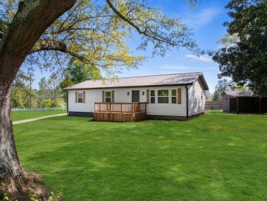 Enjoy the best of Smith Lake living without the waterfront price - photo 2