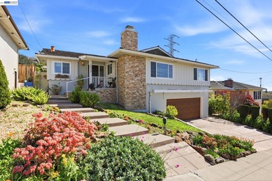 Beautifully updated home in the desirable Bay-O-Vista - photo 3