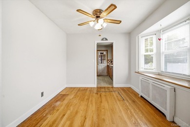 Welcome home to this charming Cape Cod featuring 4 spacious - photo 6