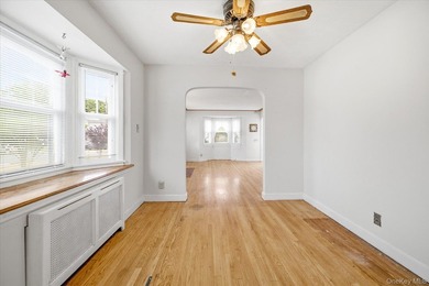 Welcome home to this charming Cape Cod featuring 4 spacious - photo 7