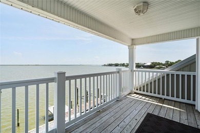 Welcome to your own slice of paradise on the pristine waters of - photo 5