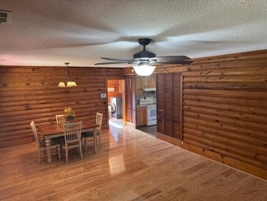 Discover tranquility & charm in this immaculate log cabin - photo 12