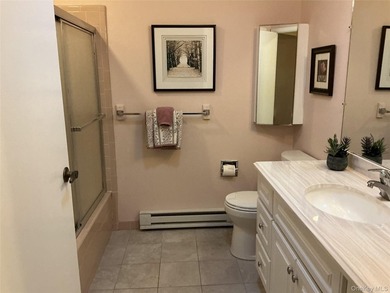 Welcome to this beautiful Winfield model, the second largest - photo 20