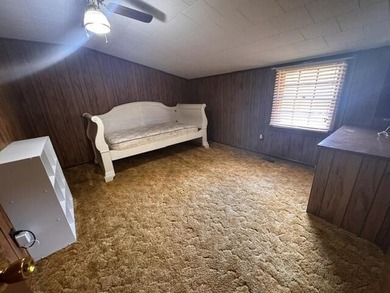 Discover tranquility & charm in this immaculate log cabin - photo 21