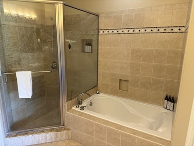 A rare opportunity to own a fully furnished 3-bedroom, 3-bath - photo 6
