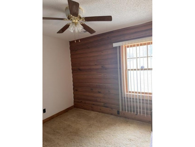 Discover tranquility & charm in this immaculate log cabin - photo 27