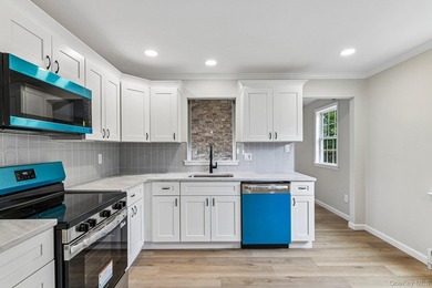 Beautifully Renovated Ranch in the Desirable Leisure Knoll - photo 10