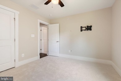 Tenants now gone, home has been refreshed with carpet and paint - photo 34