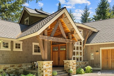Discover the ultimate mountain retreat where luxury living meets - photo 3