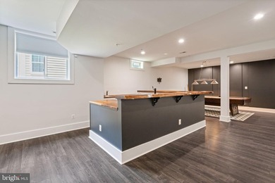 Tenants now gone, home has been refreshed with carpet and paint - photo 44