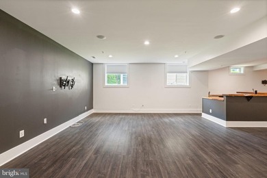 Tenants now gone, home has been refreshed with carpet and paint - photo 45