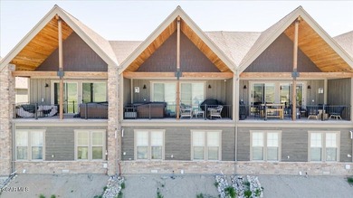 Overlooking Grand Elk Golf Course, this stunning fully furnished - photo 4