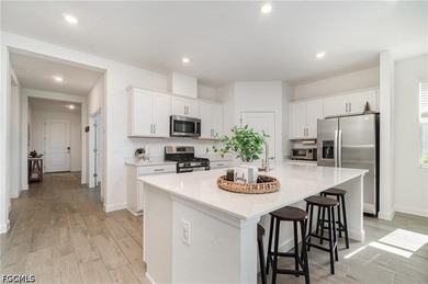 Discover Your Dream Oasis! Welcome to one of Tuckers Cove's most - photo 8