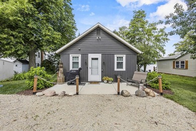 Little Green Lake Home For Sale in Markesan Wisconsin