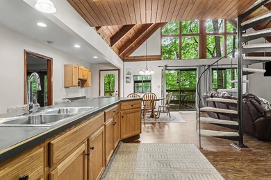 Discover the ultimate lakefront lifestyle on the Lake of Four - photo 14