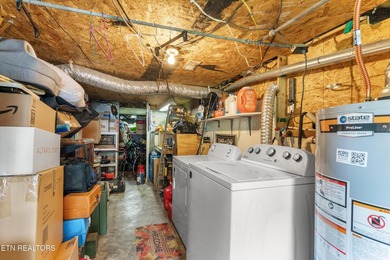 Check out this beautiful 2 bedroom, 1 bathroom home in - photo 15