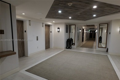 Come enjoy this condo hotel locted on A1A in world famous Fort - photo 17
