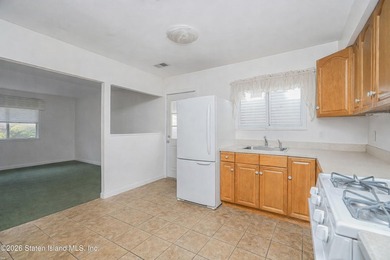 Located on a beautiful tree-lined block in the heart of - photo 18