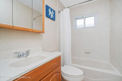 Located on a beautiful tree-lined block in the heart of - photo 22
