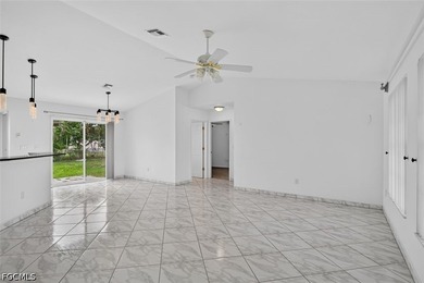 This beautifully maintained 3 bedroom, 2 bathroom home blends - photo 5