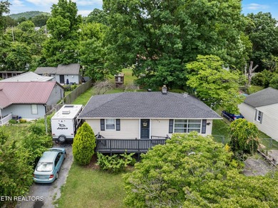 Check out this beautiful 2 bedroom, 1 bathroom home in - photo 25