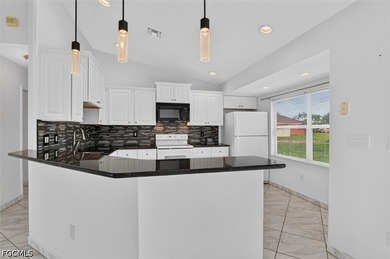 This beautifully maintained 3 bedroom, 2 bathroom home blends - photo 9
