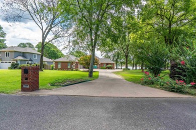 Lake Home For Sale in Hot Springs, Arkansas