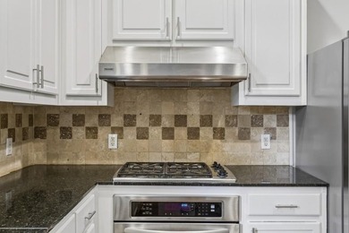 Welcome to this Stately Traditional Home in the highly - photo 31