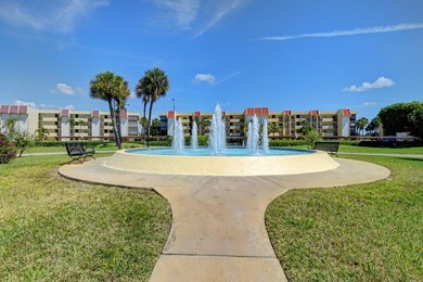 Beautifully renovated 2BR/2BA condo in Boca Raton's 55+ Barwood - photo 37