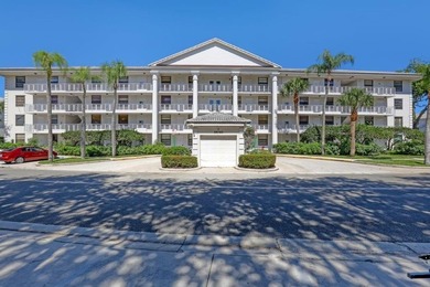 Beautifully upgraded condo offering modern finishes and - photo 1
