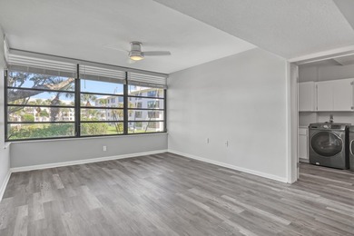 Beautifully upgraded condo offering modern finishes and - photo 8