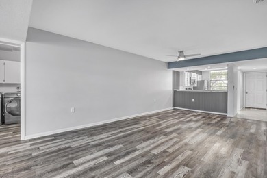 Beautifully upgraded condo offering modern finishes and - photo 10