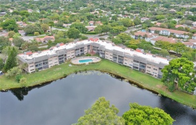 Lake Condo For Sale in Coral Springs, Florida