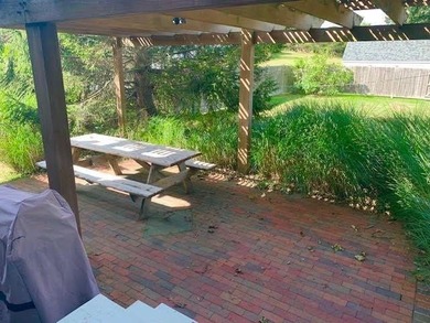 *Lawrence House* Sweet iconic Farmhouse with gorgeous views of - photo 11