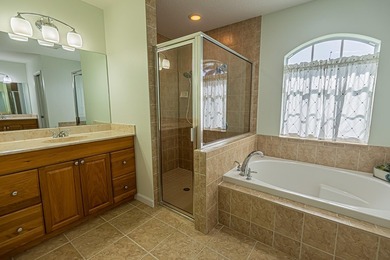 Move-in ready 2023 roof, 4/2/2 home, great location! Designed - photo 13
