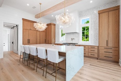 Fantastic opportunity to own this newly completed, custom beach - photo 16