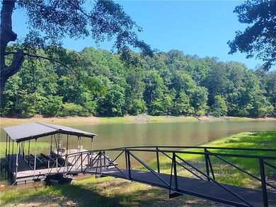 Rare offering! Affordable fully furnished lakefront retreat with - photo 16