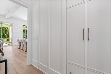 Fantastic opportunity to own this newly completed, custom beach - photo 18