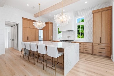 Fantastic opportunity to own this newly completed, custom beach - photo 20