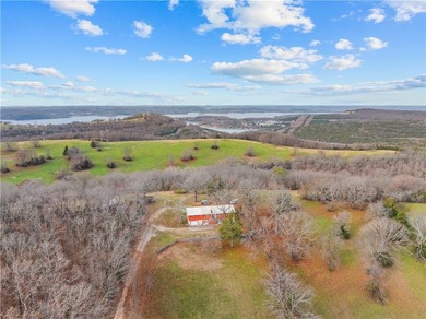 99 +/- acres with stunning views of Table Rock Lake! This - photo 26