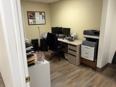 A really nice brick, medical/office building in a great location - photo 7