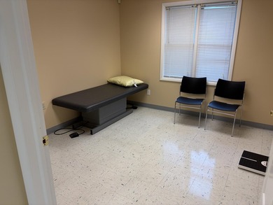 A really nice brick, medical/office building in a great location - photo 9