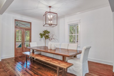 This fully licensed Johns Island Bed and Breakfast complex is